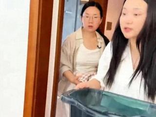 金哥厚待小凤娘家人真相：人生难关全靠小凤家人，自家亲属却缺席