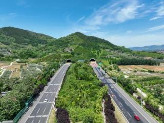 山东高速集团G22青兰高速淄博段获评2025年度“美丽公路”