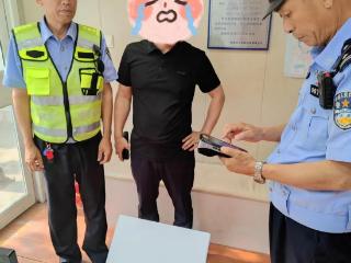 壹点回音|压实线变道抢灯？这位驾驶人被举报并被处罚了！