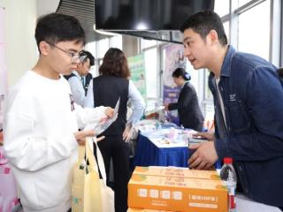 “保租房毕业季进校园”第二场活动顺利举行