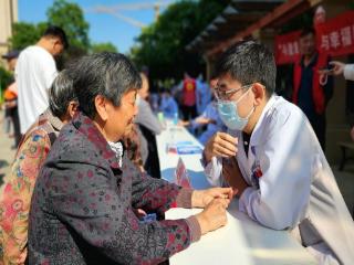 幸福“医”瞬间 关爱零距离