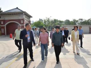 内蒙古自治区通辽市政协调研组莅临智源小学调研体教融合办学模式