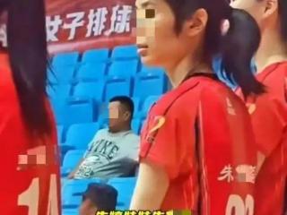 中国女排前队长朱婷妹妹被保送浙大受质疑，多方回应