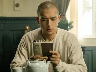 《人生若如初见》扑了，李现摇人宣传，却惹怒了刘亦菲、杨紫粉丝