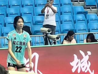 朱婷妹妹保送浙大引质疑，“运动健将”有31个条件，她符合哪条？