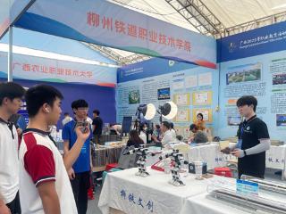 AI赋能职教出海 柳铁职院精彩亮相