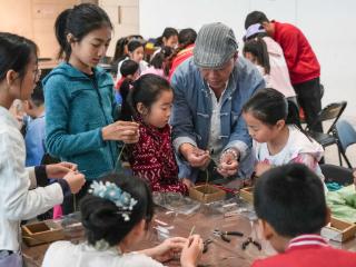 博物馆喊年轻人“做文创” 拉满情绪引领价值