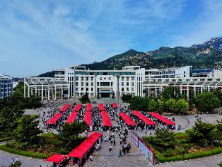 泰山职业技术学院举办“登高望远•选择泰安”2025年校园招聘会
