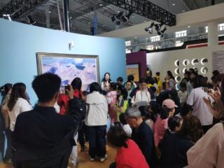 筑梦吉网小记者团开启书博会沉浸式文化科技探索之旅