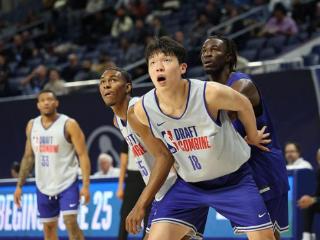 杨瀚森球探报告：手感柔和&视野出众 但横移差&缺乏无球威胁