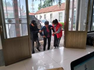 新泰市西张庄镇三义庄村卫生室开展老年人健康查体暖心服务活动