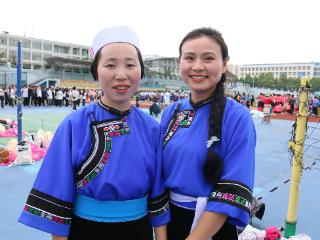 非遗地戏“擂响”民族团结强音 安顺百人方阵联排 展多民族文化共生魅力