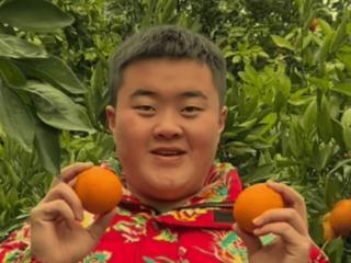 救火骑士龙麻子官宣订婚！女友身份曝光，做了满满一桌饭菜太贤惠