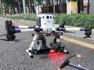 深圳交警使用无人机抓拍开车玩手机 网友：建议全国推广