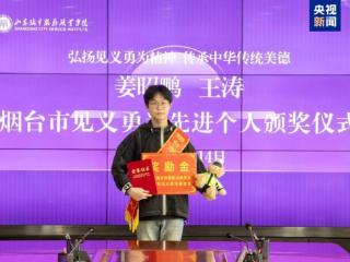 “我带着更多人的期待进入了考场” 为救同学缺考的小伙完成补考