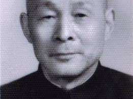 老兵加入抗日游击队，提了一个要求：每人分配一个老婆