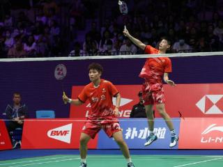 泰国公开赛：冯彦哲/黄东萍2-0问鼎冠军，国羽00后组合未来可期