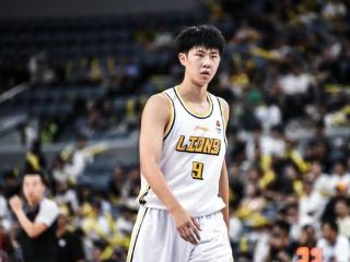 赵嘉仁新动态！已剃平头，亲承无碍很快回队里，今夏需提升稳定性