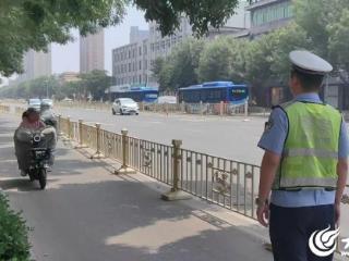 “头”等大事 严查不懈！巨野公安“一盔一带”安全守护再发力