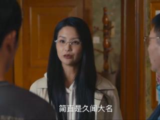 恐怕没人能想到，赵甲第生命中第一个女人，居然是英语老师蒋谈乐