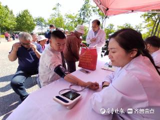 “摆摊”送服务！烟台这场移风易俗文明实践大集“有料”又走心