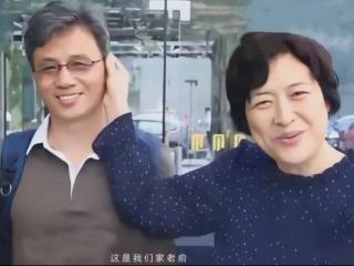 与初恋结婚42年，丈夫为她甘当“家庭煮夫”，67岁许娣太智慧