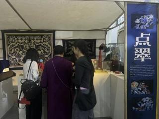 点翠工艺亮相东北书博会 非遗之美让人爱不释手