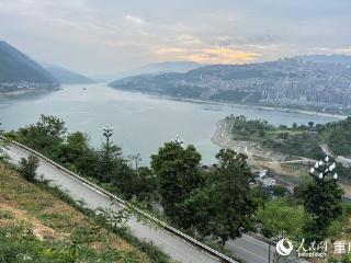 重庆：江岸风光好 乡村产业旺