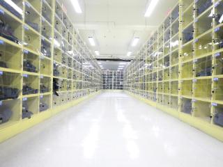 山东能源集团南屯煤矿洗衣房焕“新”，职工欢“欣”