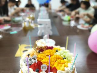 新余高新区第一小学举办教师集体生日会
