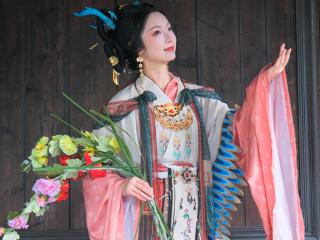 “四季多喜悦” 国风少女陈喜悦的桃花源