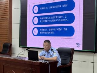 济南市莱芜第一中学开展“交通安全进校园”主题宣讲活动