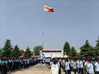 莒南县石莲子中学开展“培育积极心态，增强心理韧性”主题校会