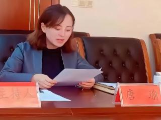 第二个李佩霞!她中专毕业用6年4个月，从一名小教成长为副县长！