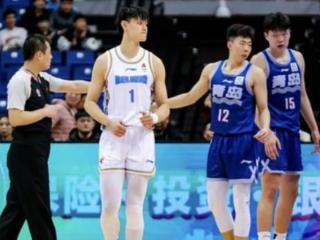 北京U22名单出现两惊喜！曾凡博参赛太忙碌，翟晓川成助教了！