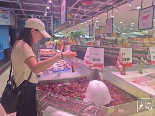 合肥小龙虾大量上市 价格亲民接近最低线