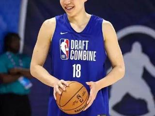 杨瀚森行情飙升 模拟选秀41顺位被勇士选走！媒体人：别尬吹乱喷