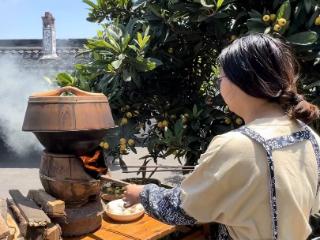 卖疯了！杭州姑娘复原蚕杷蛋 已预定26万只