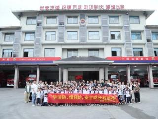 张家界市：萌娃进红门 安全伴成长