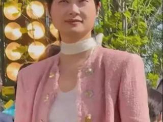 李宇春近照显疲态，41岁仍未婚未育，曾正面回应：我是自由的风
