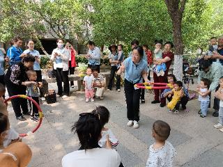 东风街道“历接历办”助力家园共育