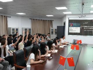 暖心！百万粉丝校友免费给学弟学妹培训