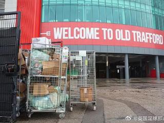 鼠鼠卷土重来！邮报：曼联主场包厢内发现老鼠粪便，卫生评级再跌