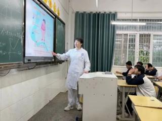 上饶市广丰区总医院人民医院院区开展2025年全民营养周活动
