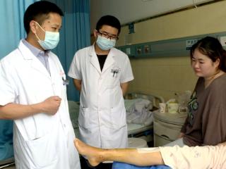普定县中医医院外二科（骨伤科）主任宋尚明：二十余载医者路 杏林筑梦守初心