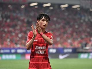 期待你的表现！蓉城中场杨明洋首次入选国足大名单