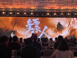 李连杰时隔14年出演《镖人》电影：搭档吴京、袁和平