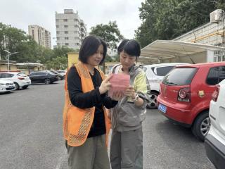 吴泰闸社区开展“免费孕前优生健康检查政策”宣传活动