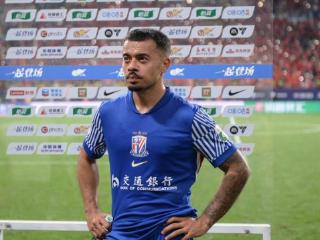 单后腰最佳人选，李可拒绝为国足出战因“双标”！他在等一个道歉