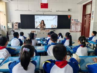 淄博市博山区中心路小学：寓教于乐探历史 歌谣声声润童心